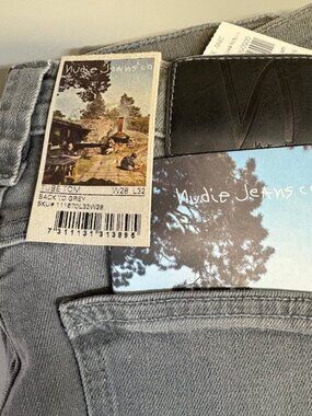NUDIE JEANS